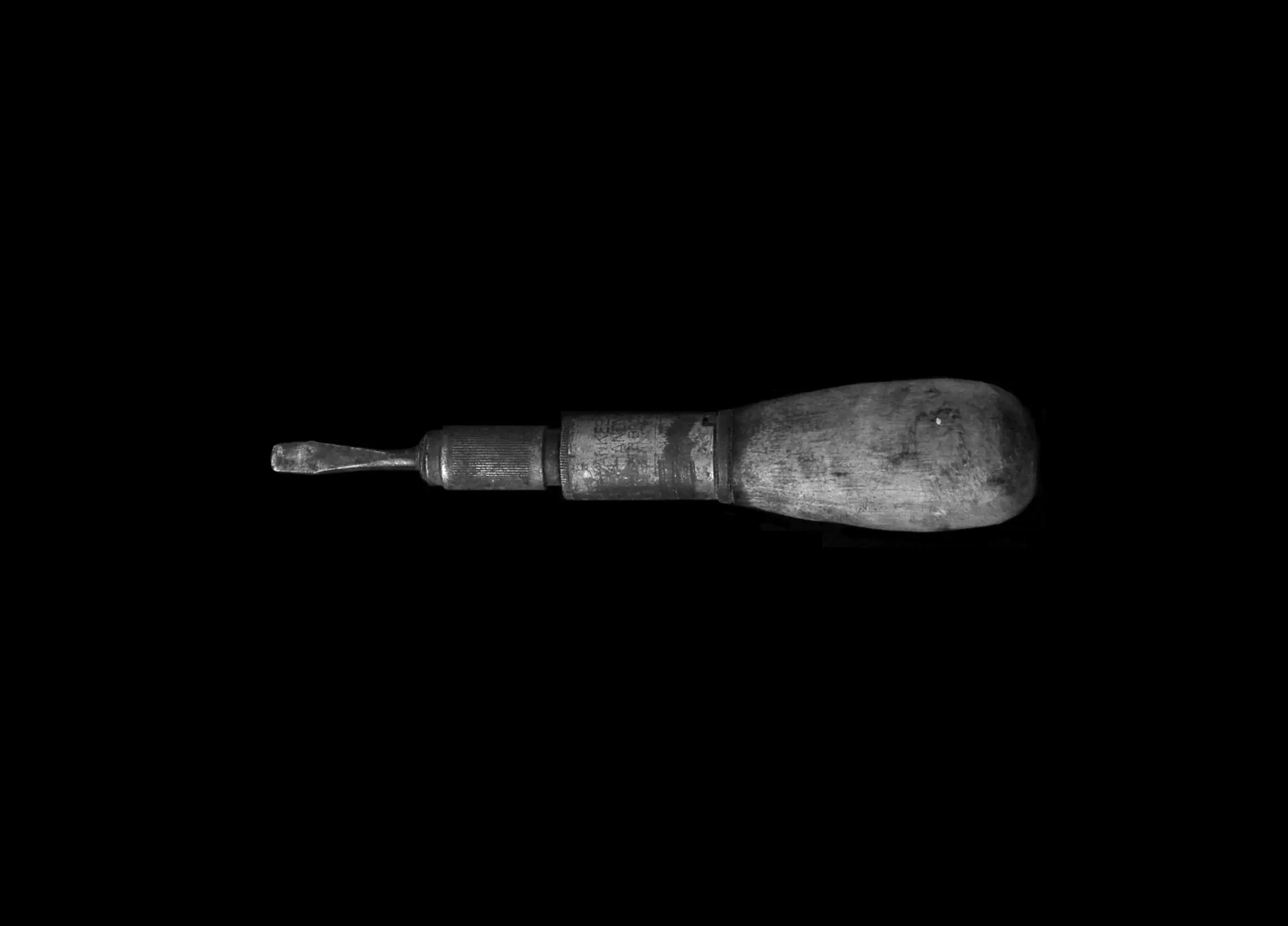 Matt Arts - Unsplash - Screwdriver